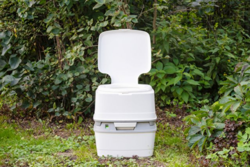 «Золотой» туалет: какие наказания грозят дачникам за несоблюдение «туалетных» правил