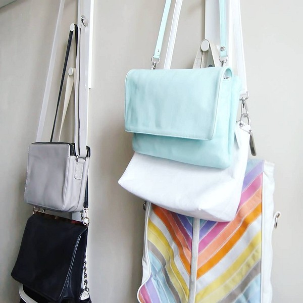 9 классных идей для хранения сумок, которые сэкономят место в квартире и доме | ivd.ru