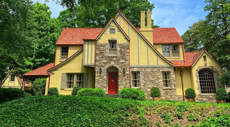 
                                Как правильно продать дом с земельным участком: 8 ответов на важные вопросы                            