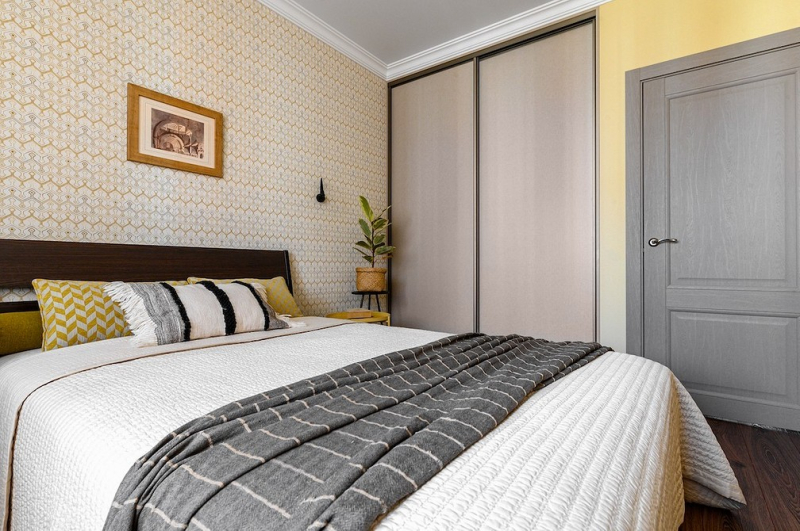 Обнаружили дизайнеры: 6 уютных спален с красивыми обоями