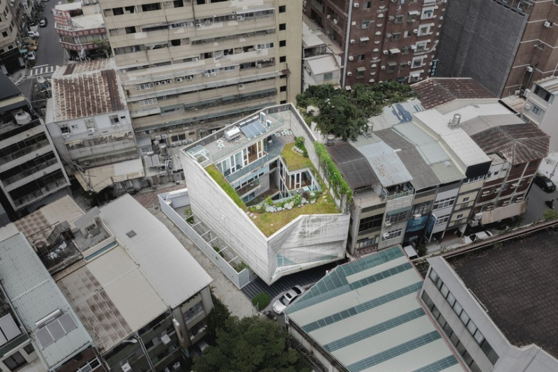 
                                Необычная форма и отсутствие окон: на Тайване построили удивительный дом                            