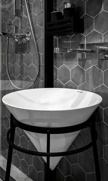 Полка в ванной: вид, варианты размещения и 72 стильных фото в интерьере