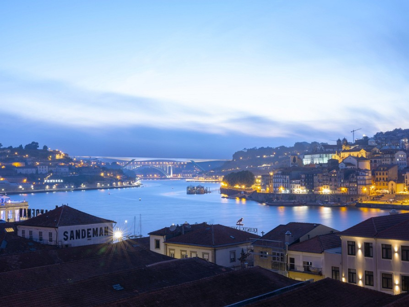 
                                Как большое лезвие: архитекторы показали проект оригинального моста в Португалии                            