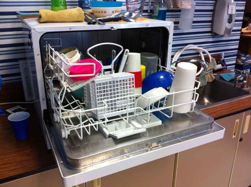 
                                Маленькая посудомоечная машина: виды, как выбрать, 12 лучших моделей                            