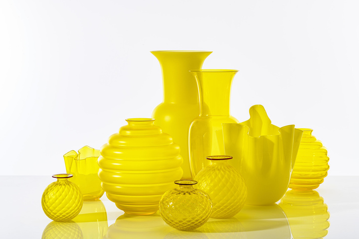 Ginkgo Biloba: новая капсульная коллекция Venini в желтом цвете